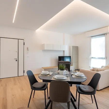 Elegance * פסקיארה דל גארדה