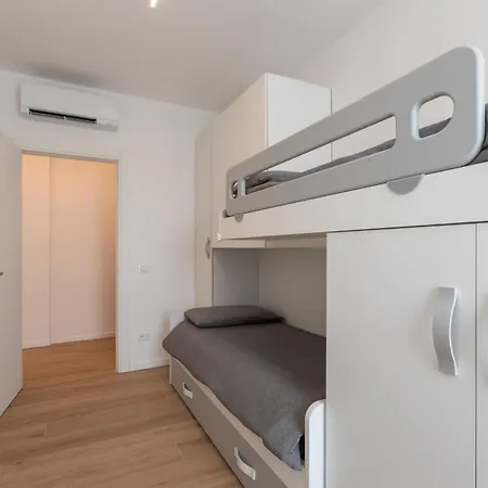 Apartment Elegance *