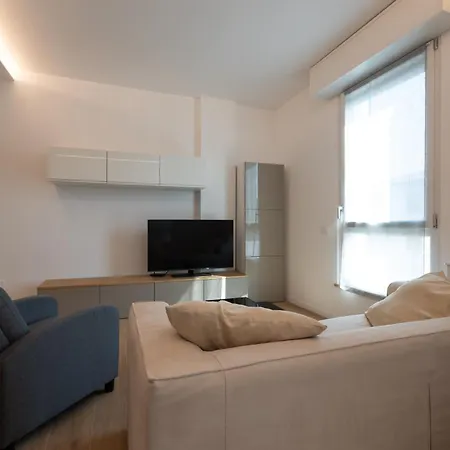 Elegance פסקיארה דל גארדה